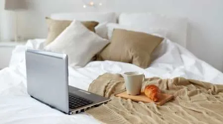 34 Side Hustles in Canada (Online & Offline)